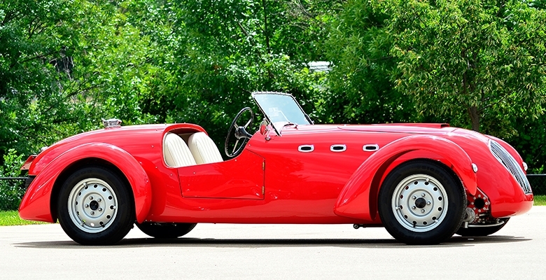 Eddie's Rod and Custom 1950 Healey Silverstone